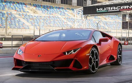 Lamborghini Huracán, 2022 год, 37 500 000 рублей, 1 фотография