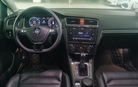 Volkswagen Golf VII, 2019 год, 1 850 000 рублей, 9 фотография