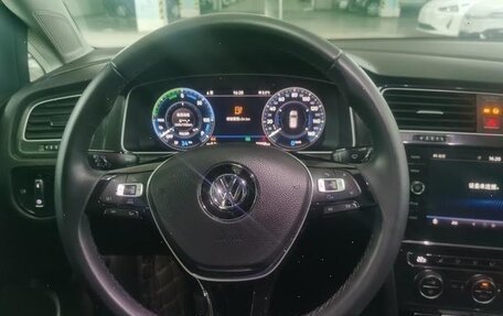 Volkswagen Golf VII, 2019 год, 1 850 000 рублей, 10 фотография
