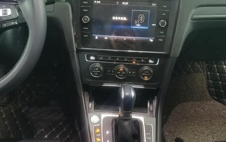 Volkswagen Golf VII, 2019 год, 1 850 000 рублей, 12 фотография