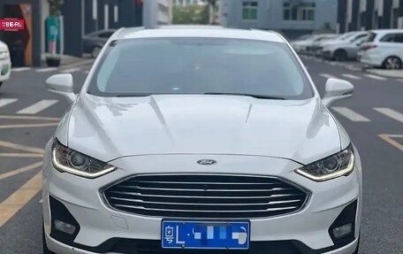 Ford Mondeo V, 2021 год, 1 500 000 рублей, 2 фотография
