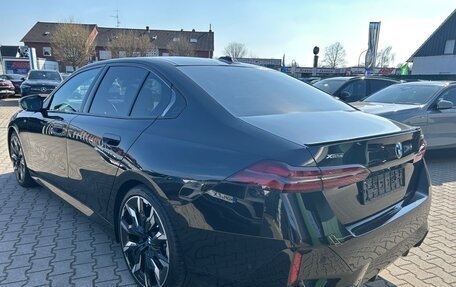 BMW 5 серия, 2025 год, 6 750 000 рублей, 3 фотография