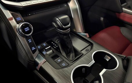 Toyota Land Cruiser, 2021 год, 10 550 000 рублей, 18 фотография