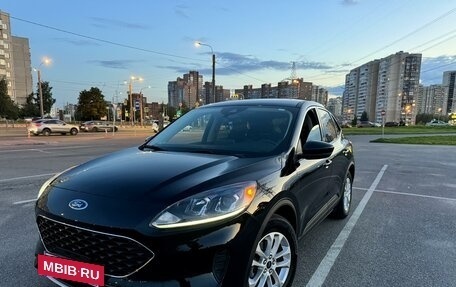 Ford Escape, 2020 год, 2 000 000 рублей, 2 фотография