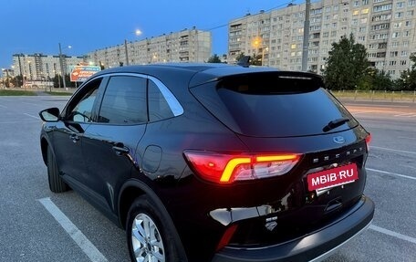 Ford Escape, 2020 год, 2 000 000 рублей, 3 фотография