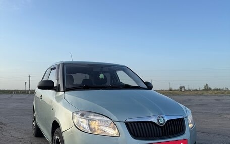 Skoda Fabia II, 2009 год, 450 000 рублей, 2 фотография
