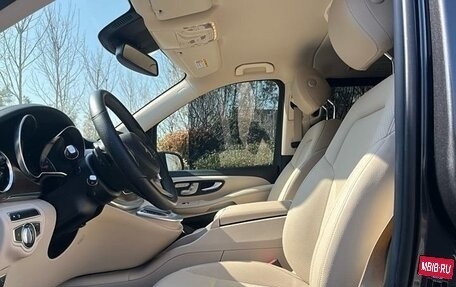 Mercedes-Benz V-Класс, 2021 год, 4 830 000 рублей, 6 фотография