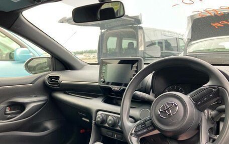 Toyota Yaris, 2020 год, 1 750 000 рублей, 5 фотография
