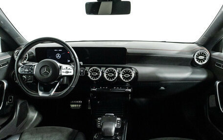 Mercedes-Benz CLA, 2020 год, 2 690 000 рублей, 13 фотография