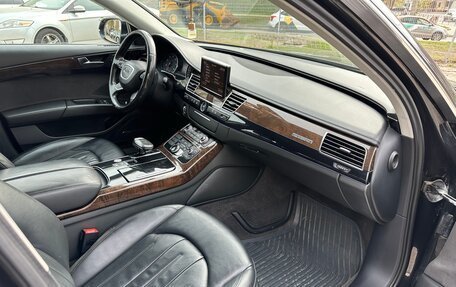 Audi A8, 2010 год, 1 390 000 рублей, 10 фотография