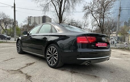 Audi A8, 2010 год, 1 390 000 рублей, 8 фотография