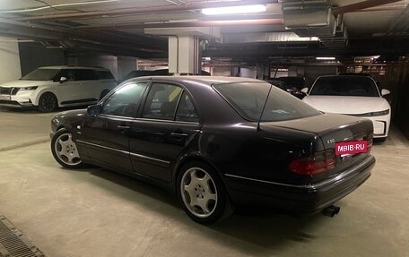 Mercedes-Benz E-Класс AMG, 1996 год, 1 500 000 рублей, 3 фотография