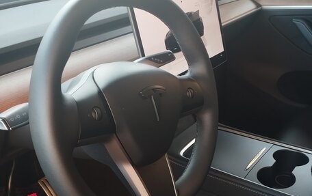 Tesla Model Y I, 2023 год, 6 300 000 рублей, 6 фотография
