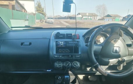 Honda Fit III, 2001 год, 310 000 рублей, 11 фотография