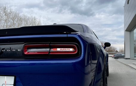 Dodge Challenger III рестайлинг 2, 2018 год, 3 800 000 рублей, 11 фотография
