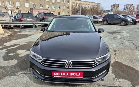 Volkswagen Passat B8 рестайлинг, 2015 год, 1 740 000 рублей, 5 фотография