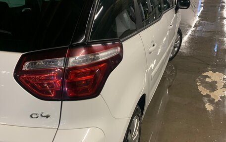 Citroen C4 Picasso II рестайлинг, 2012 год, 850 000 рублей, 3 фотография