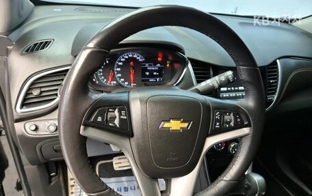 Chevrolet Trax, 2021 год, 1 310 000 рублей, 8 фотография