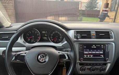 Volkswagen Jetta VI, 2018 год, 1 600 000 рублей, 13 фотография