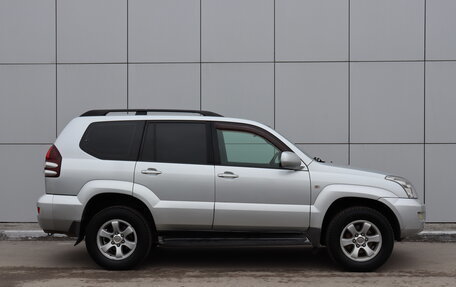 Toyota Land Cruiser Prado 120 рестайлинг, 2007 год, 1 850 000 рублей, 5 фотография