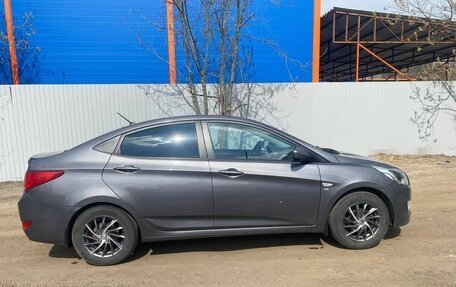 Hyundai Solaris II рестайлинг, 2016 год, 1 050 000 рублей, 13 фотография