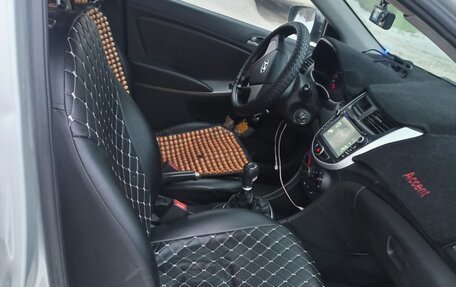 Hyundai Solaris II рестайлинг, 2015 год, 500 000 рублей, 7 фотография