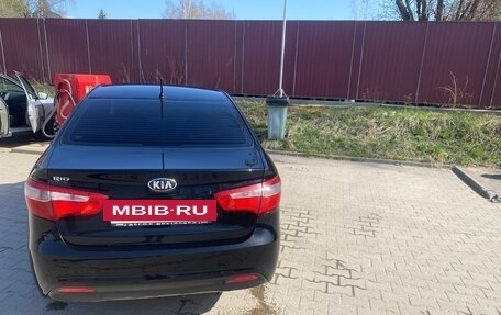 KIA Rio III рестайлинг, 2013 год, 750 000 рублей, 2 фотография