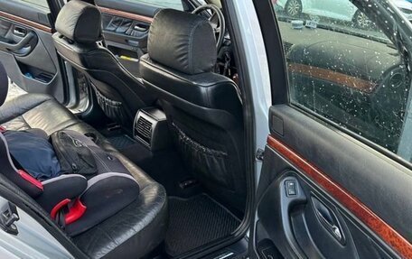 BMW 5 серия, 2000 год, 650 000 рублей, 13 фотография