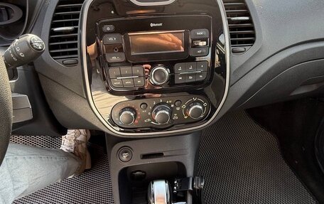 Renault Kaptur I рестайлинг, 2019 год, 1 850 000 рублей, 6 фотография