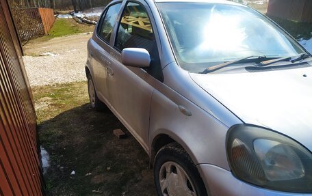 Toyota Vitz, 2000 год, 270 000 рублей, 1 фотография
