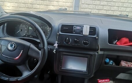 Skoda Fabia II, 2011 год, 470 000 рублей, 17 фотография