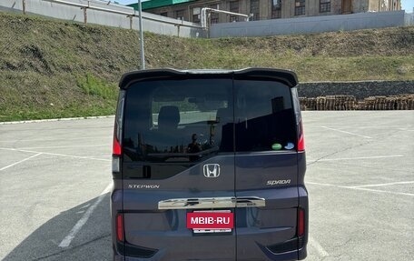 Honda Stepwgn IV, 2015 год, 1 950 000 рублей, 3 фотография
