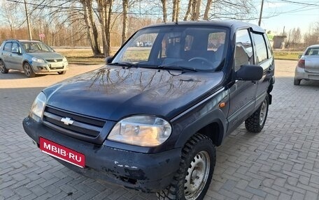 Chevrolet Niva I рестайлинг, 2005 год, 340 000 рублей, 1 фотография