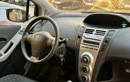 Toyota Yaris III рестайлинг, 2007 год, 735 990 рублей, 4 фотография