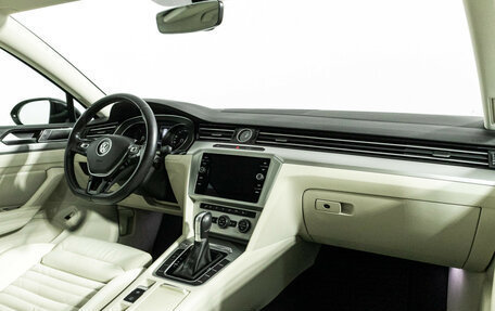Volkswagen Passat B8 рестайлинг, 2018 год, 2 249 000 рублей, 9 фотография