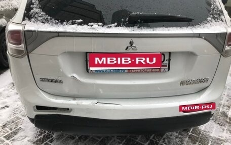 Mitsubishi Outlander III рестайлинг 3, 2014 год, 1 650 000 рублей, 23 фотография