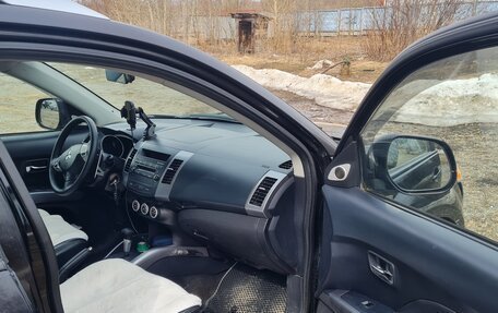Mitsubishi Outlander III рестайлинг 3, 2007 год, 1 000 050 рублей, 13 фотография