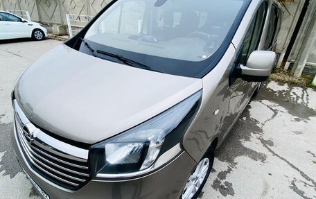 Opel Vivaro B, 2016 год, 2 600 000 рублей, 12 фотография