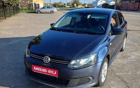 Volkswagen Polo VI (EU Market), 2013 год, 820 000 рублей, 1 фотография