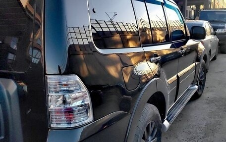 Mitsubishi Pajero IV, 2009 год, 1 585 000 рублей, 3 фотография