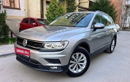 Volkswagen Tiguan II, 2019 год, 2 290 000 рублей, 1 фотография