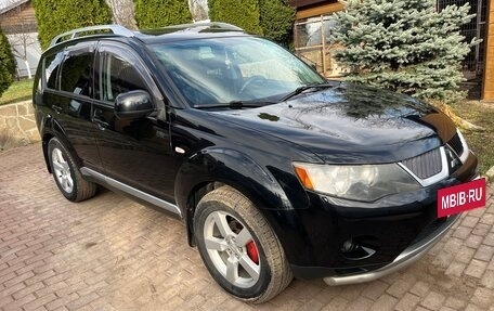 Mitsubishi Outlander III рестайлинг 3, 2008 год, 1 000 000 рублей, 3 фотография