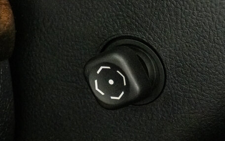 Toyota Land Cruiser 200, 2012 год, 5 149 000 рублей, 33 фотография