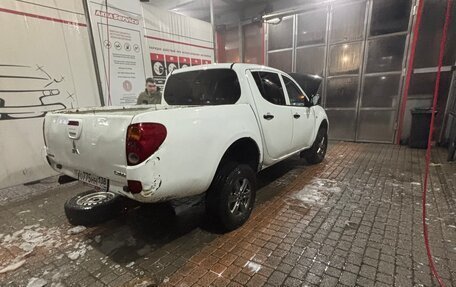 Mitsubishi L200 IV рестайлинг, 2013 год, 799 000 рублей, 2 фотография