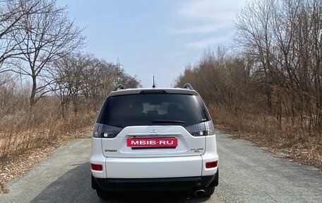 Mitsubishi Outlander III рестайлинг 3, 2011 год, 1 300 000 рублей, 9 фотография