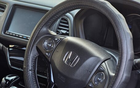 Honda Vezel, 2018 год, 1 900 000 рублей, 4 фотография