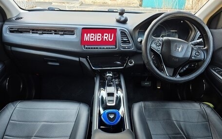 Honda Vezel, 2018 год, 1 900 000 рублей, 13 фотография