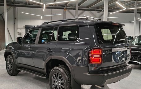 Toyota Land Cruiser Prado, 2024 год, 9 499 000 рублей, 5 фотография