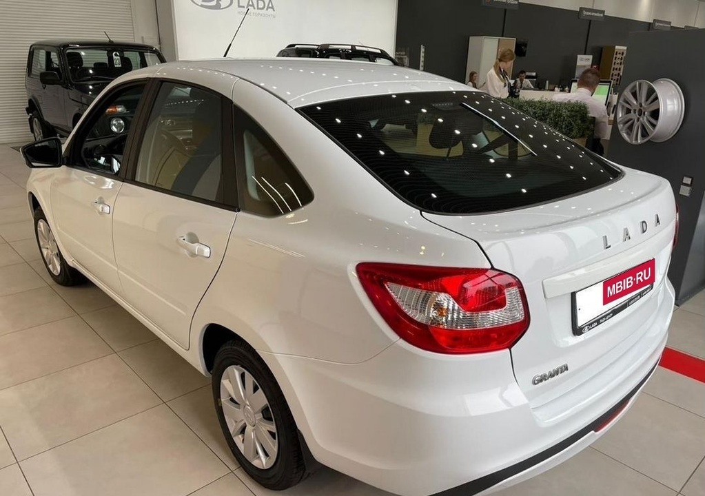 ВАЗ (LADA) Granta, 2024 год, 932 000 рублей, 4 фотография