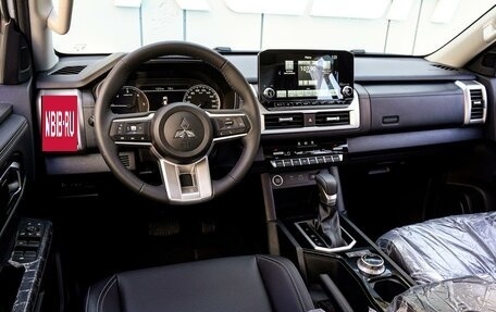 Mitsubishi L200 IV рестайлинг, 2024 год, 5 400 000 рублей, 6 фотография